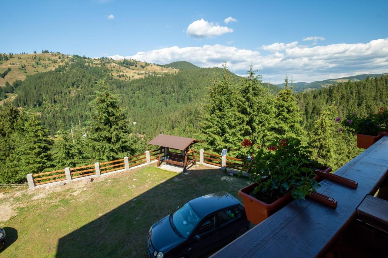 Denisa's Lodge Arieşeni Exteriör bild