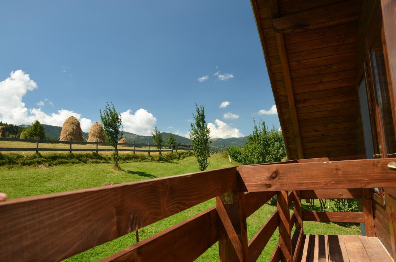 Denisa's Lodge Arieşeni Exteriör bild